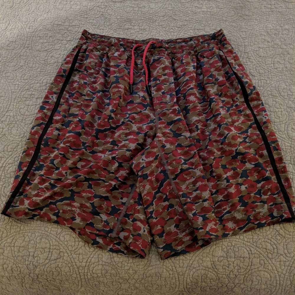 Lululemon pace breaker shorts 7" inseam size L